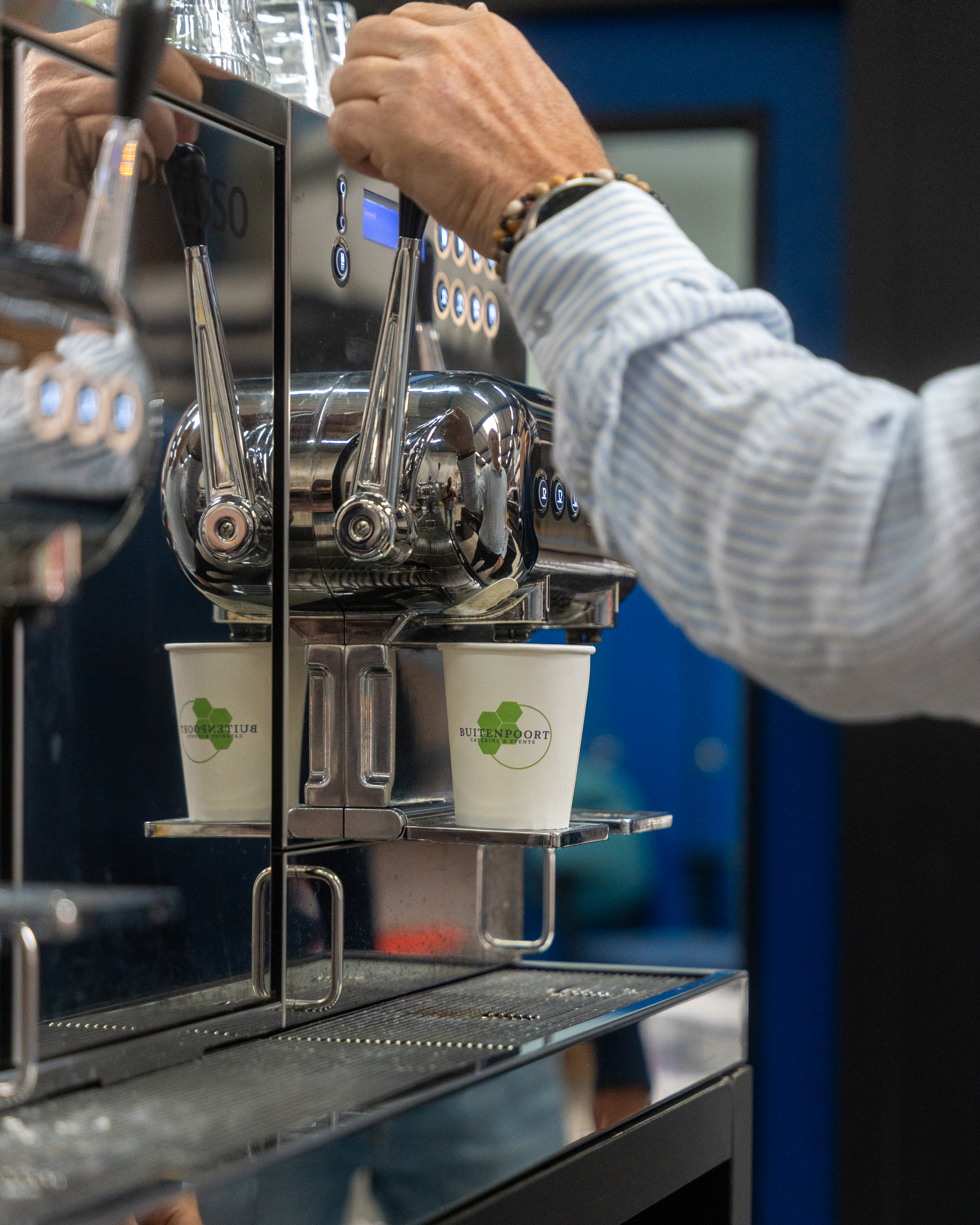 Koffieservice van Buitenpoort met herkenbare bekers